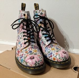 Dr Martens Pascal Boots - Floral